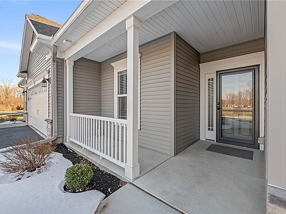 3rd image of 71 Timber Creek Trl