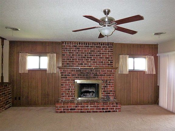 5th image of 901 N Alice Dr