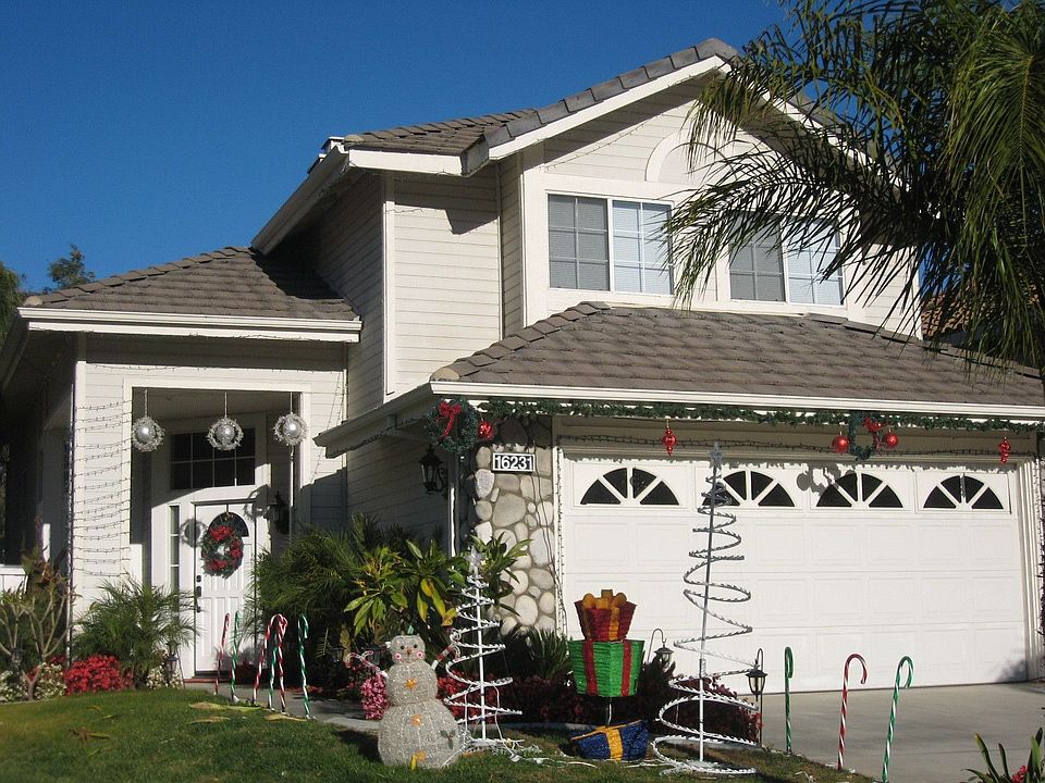 COMPLIMENTS OF PARK PLACE REAL ESTATE