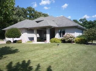 8402 N Ridge Trl, Milton, WI 53563