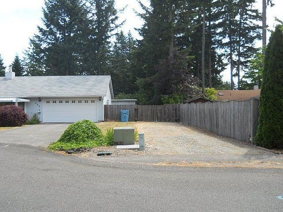 2nd image of 446 Stonewood Dr SE