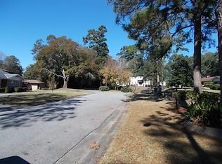 300 E Indian Creek Dr, Mobile, AL 36607