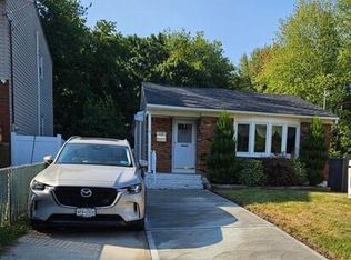 379 Woodrow Rd, Staten Island, NY 10312