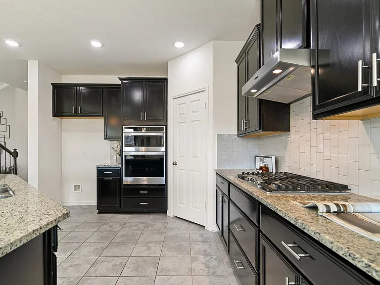 4208 Wood River Trl — Photo 12