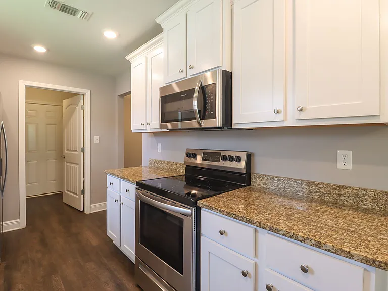 16509 Lexington Ct — Photo 22