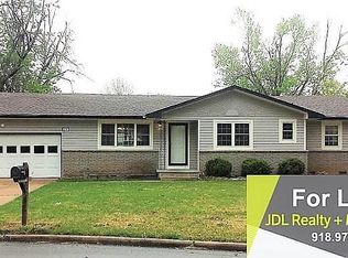 218 W Vandalia St S, Broken Arrow, OK 74012