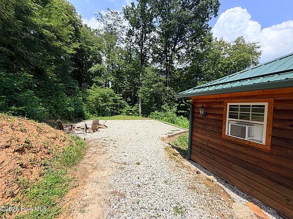 4th image of 119 Bucks Nest Drive