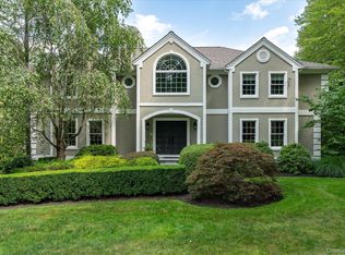 15 Manor Ln, Katonah, NY 10536
