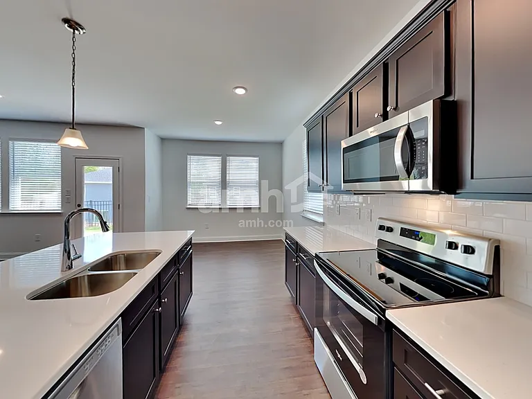 5233 Blue Mountain Dr — Photo 8