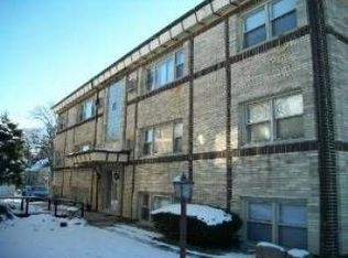 2221 Desplaines Ave #202, North Riverside, IL 60546