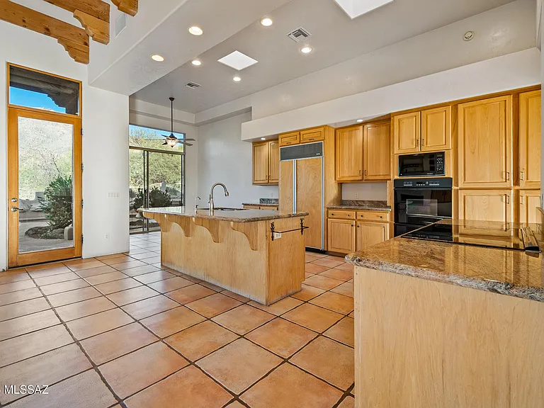 6570 N Placita De Tia Ro — Photo 10
