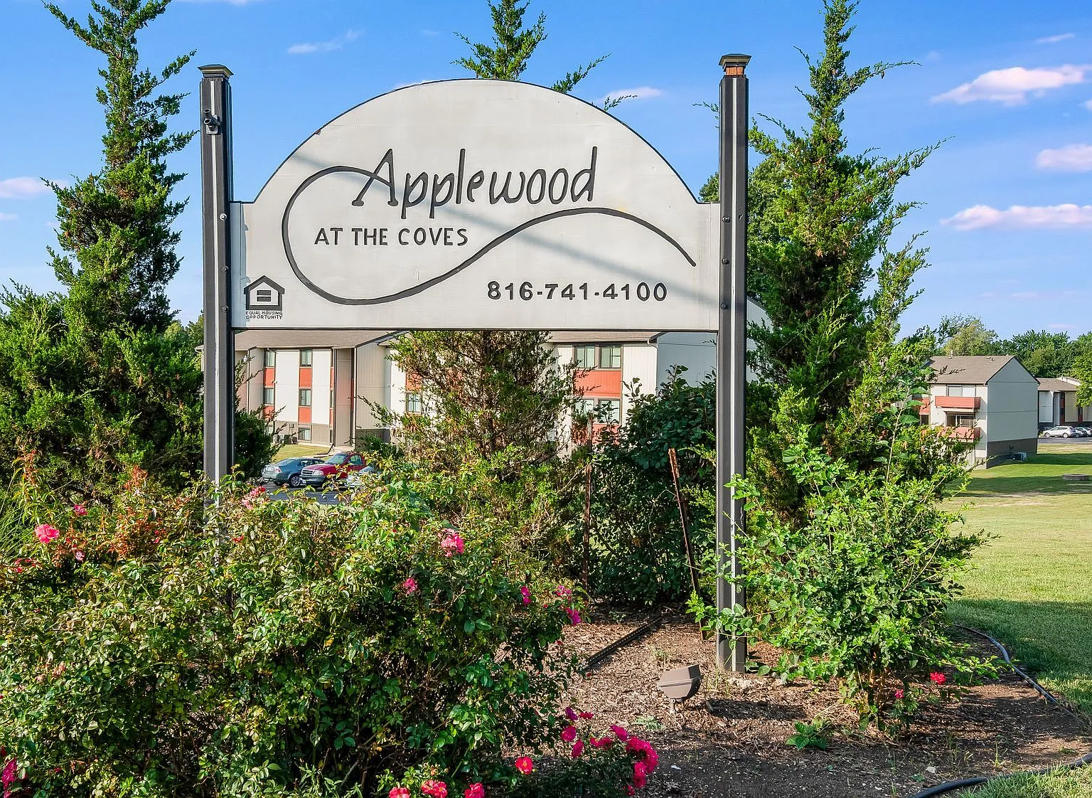 Applewood At The Cove Apartments — Photo 1