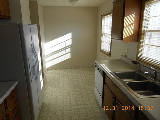 3rd image of 5817 Charles St