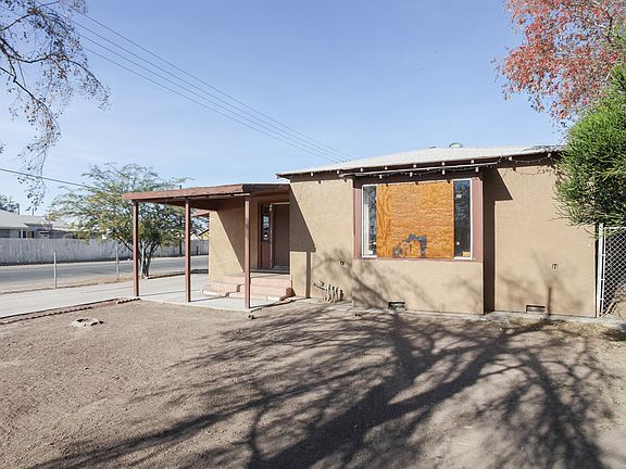 3rd image of 692 El Centro Ave