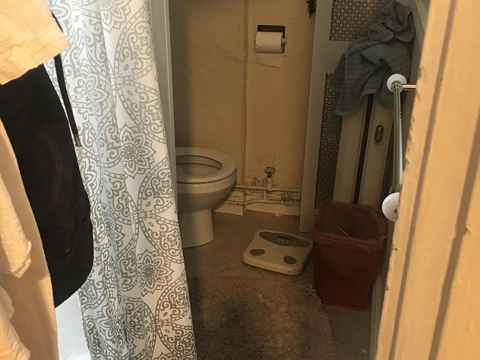 2nd image of 879 Beacon St #12E