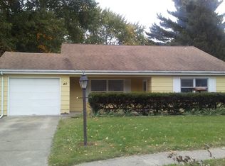 40 Sutton Pl, Springfield, IL 62703