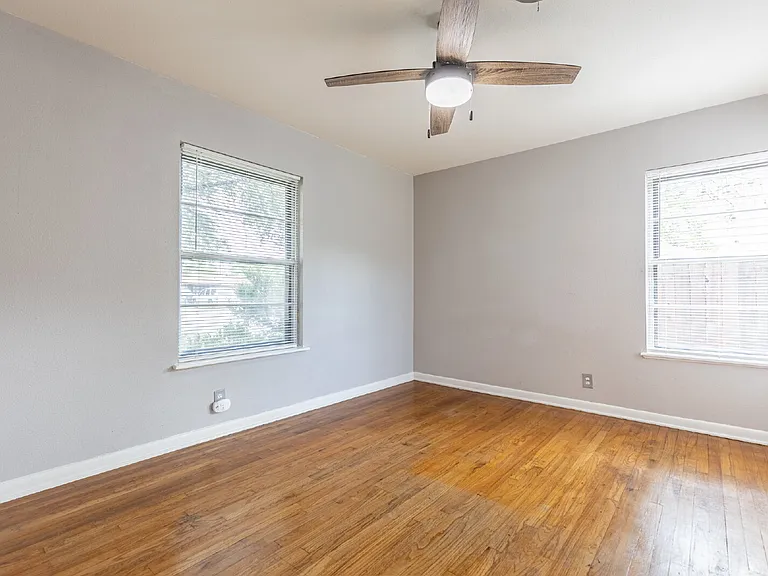 422 Sandalwood Ln — Photo 17