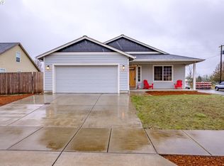 3477 Bald Eagle Dr, Lebanon, OR 97355