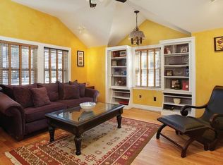 83 Pelican Rd, Quincy, MA 02169