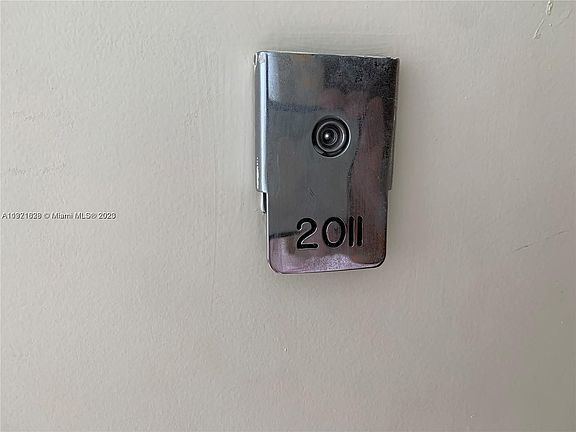 4th image of 3530 Mystic Pointe Dr APT 2011