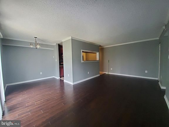 4th image of 15560 Horseshoe Ln