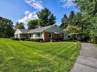 111 Valley Rd, Lancaster, PA 17601