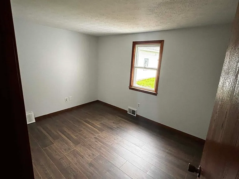 92 Daytona Ave — Photo 19
