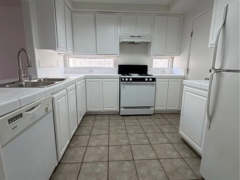 10200 Moth Orchid Ct — Photo 18