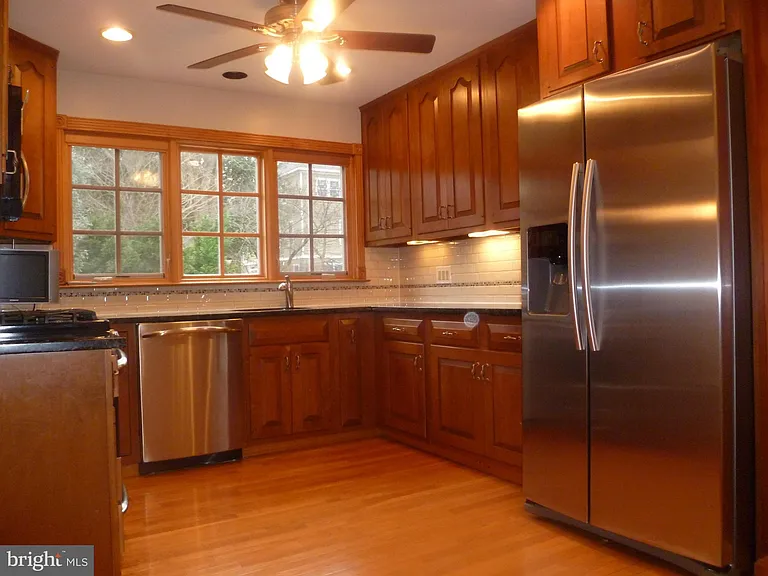 7115 Warbler Ln — Photo 14