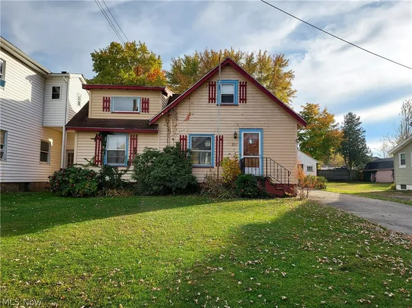 211 Woodland Ave, Conneaut, OH 44030