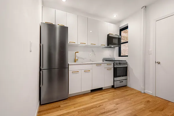 Rented by Compass | media 14