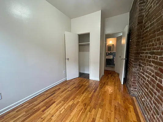Rented by Best Apartments North Inc | media 22