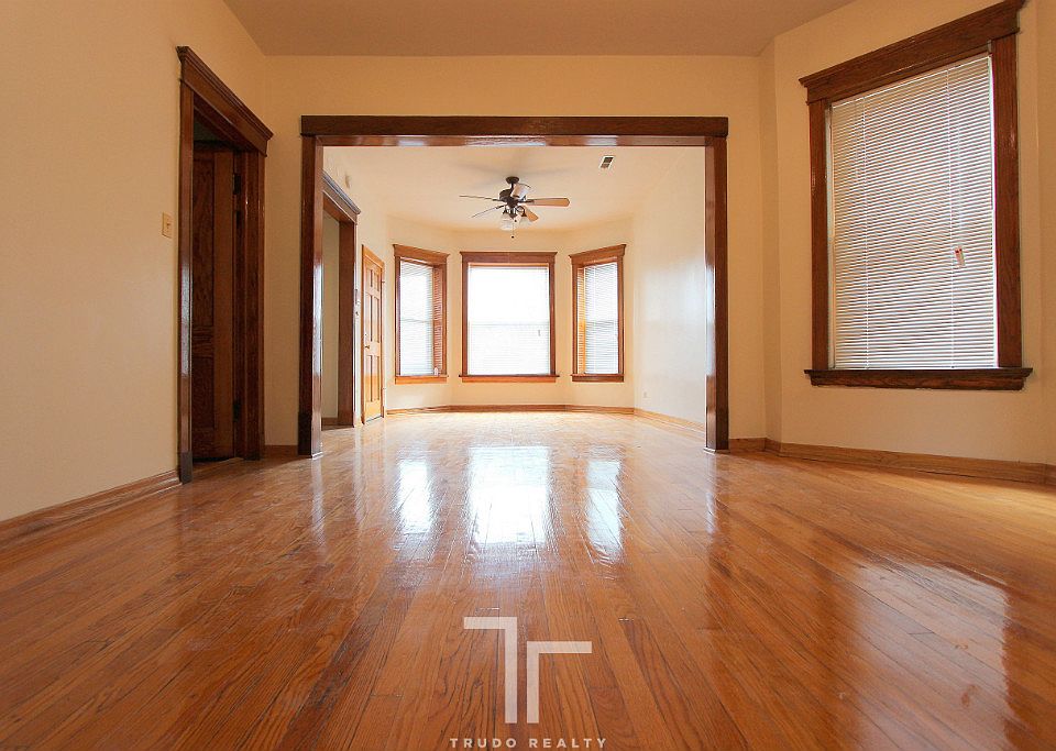 1st image of 1054 N Kedzie Ave #1
