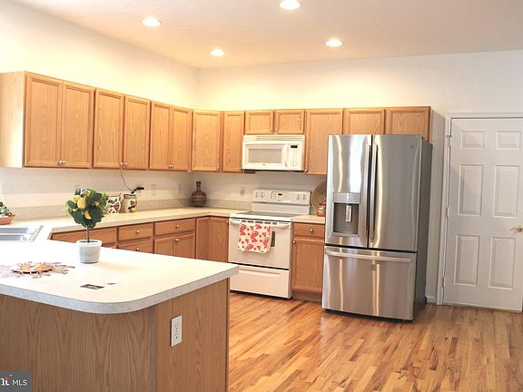5th image of 1249 White Rock Ct