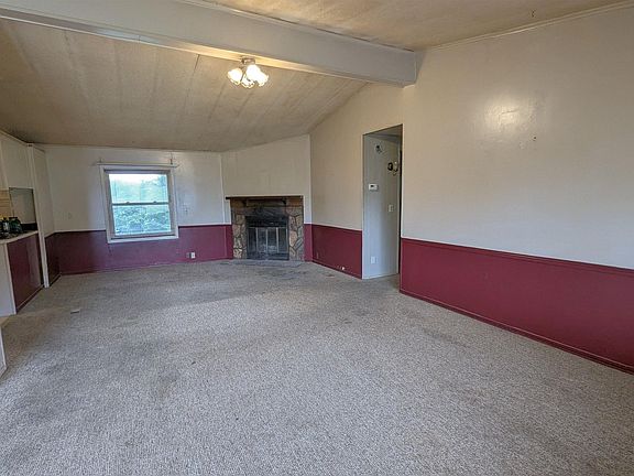 2nd image of 2010 W Cove Ct
