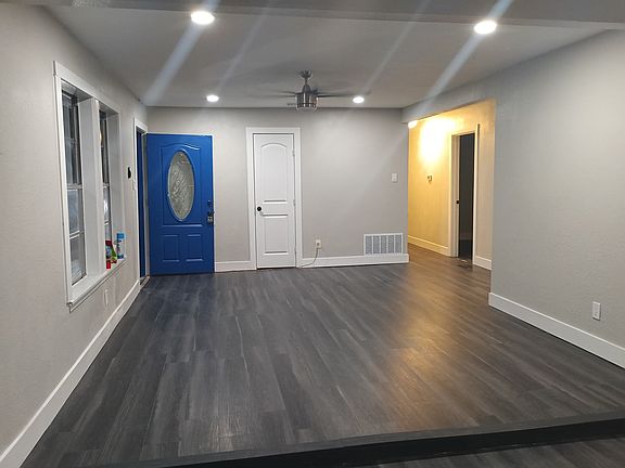 2nd image of 358 S Chambers Ave