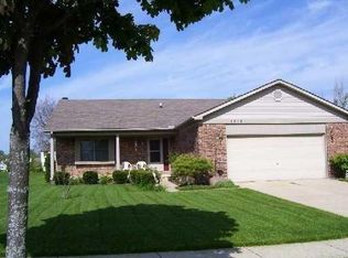 1419 Maplewood Dr, Saline, MI 48176
