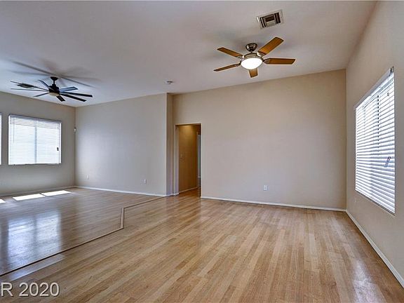 5th image of 10709 Cedar Creek Ave