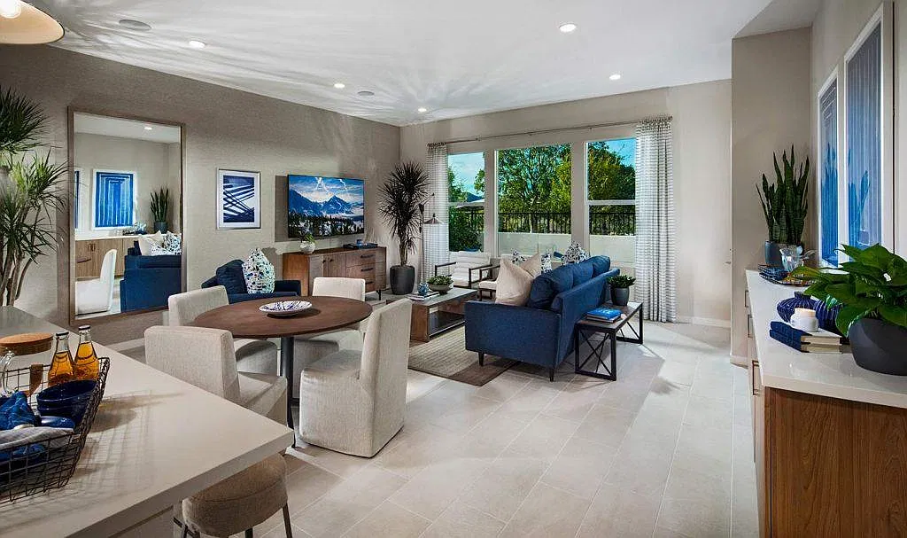 2 bed, 2.5 bath, 1641 sqft, $4,400 — Photo 1
