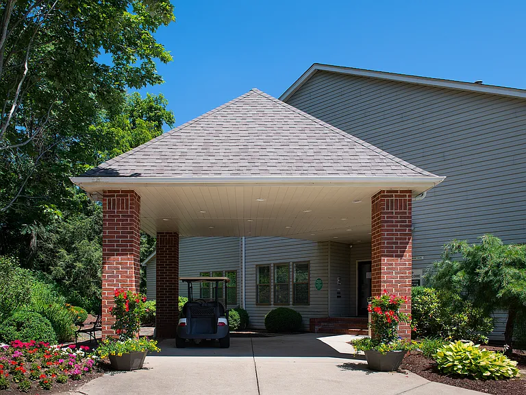 Monroeville Apartments at Belmont Ridge — Photo 1