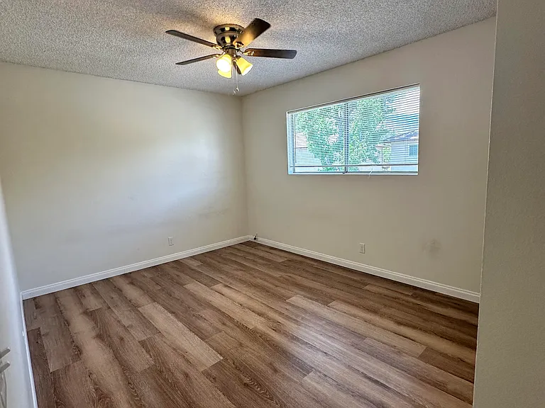 1123 W Sierra Madre Ave #4 — Photo 12
