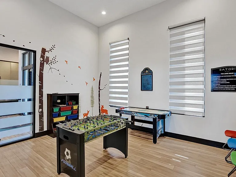 15501 NW 88th Ave — Photo 35