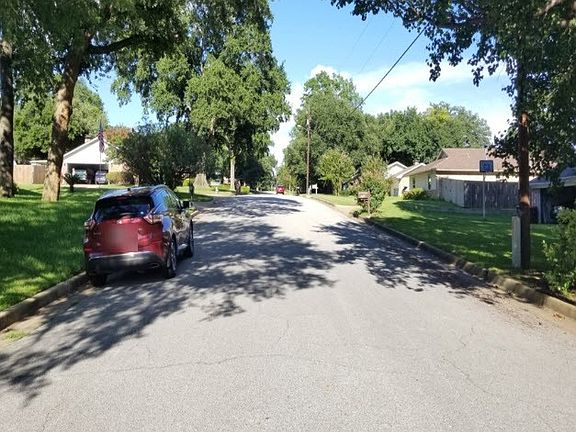 5th image of 619 Jeffery Dr