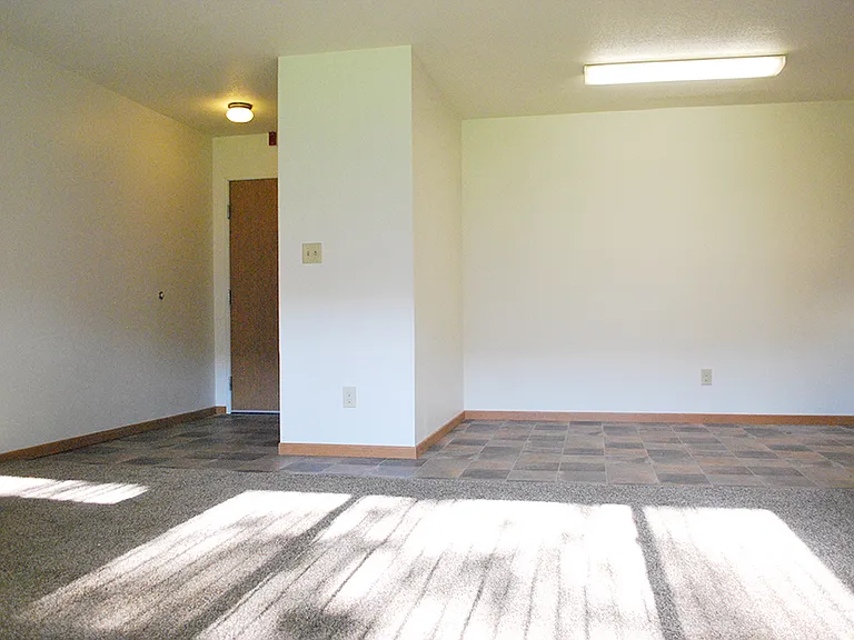 Homestead Apartments — Photo 8