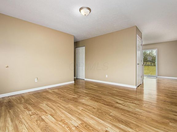 4th image of 2596 Queenswood Ct