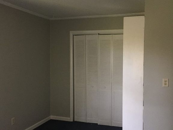 1 of the 3 upstairs bedrooms