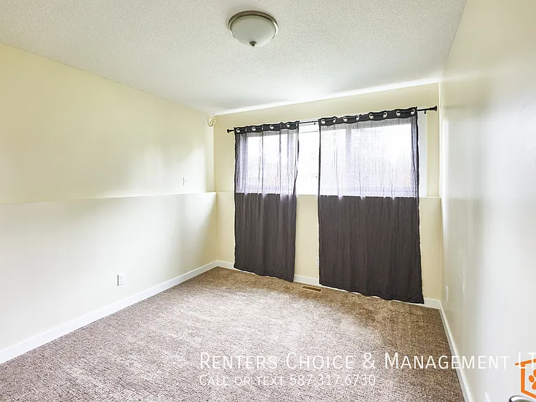 1814 23rd St N #3 — Photo 3