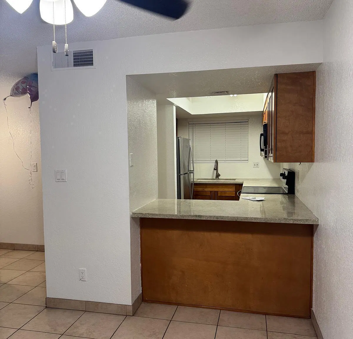 2 bed, 1.5 bath, 984 sqft, $1,700 — Photo 4