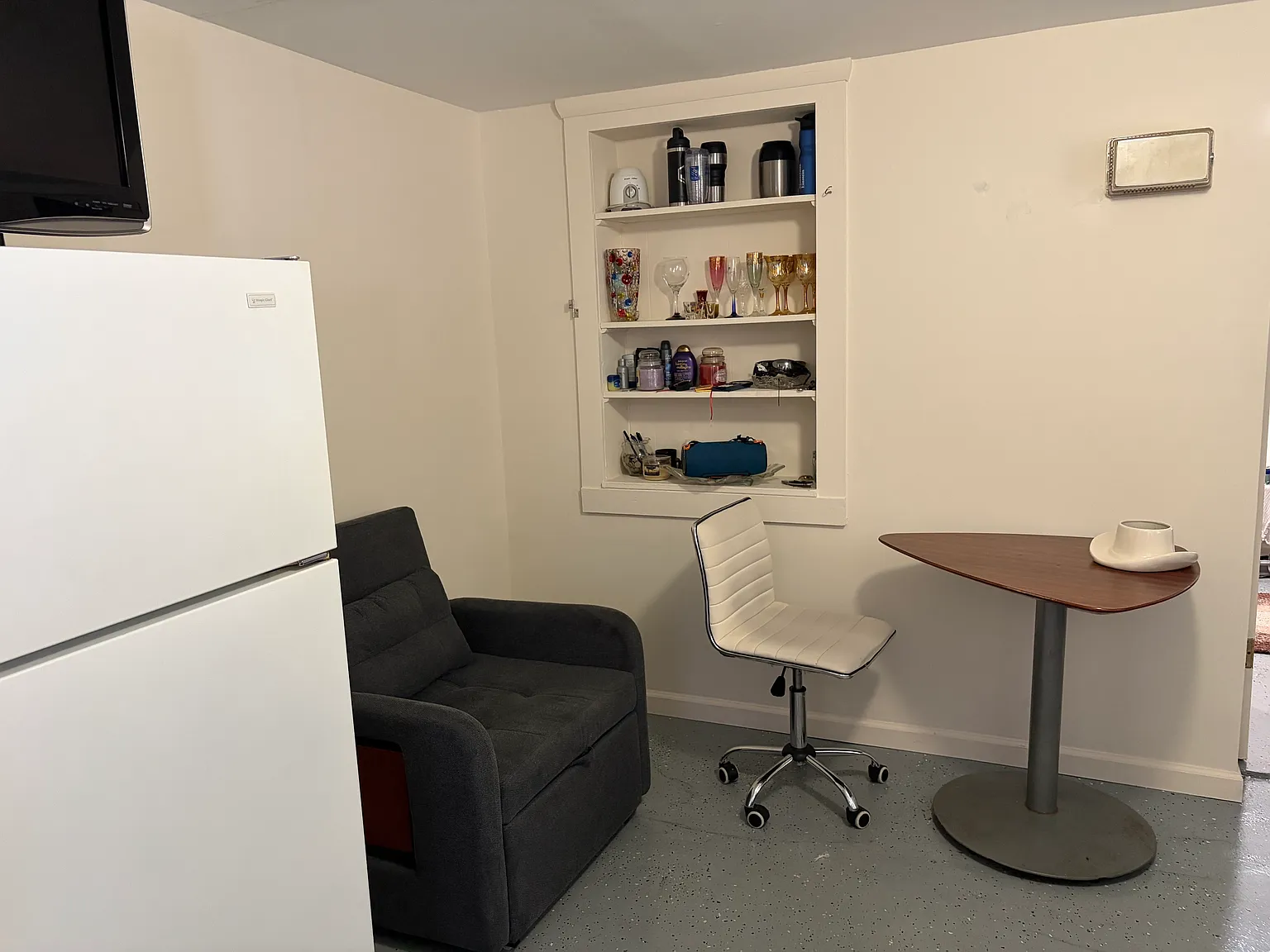 1 bed, 350 sqft, $1,500 — Photo 3