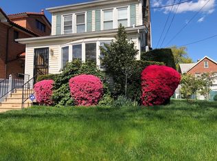 4225 190th St, Flushing, NY 11358